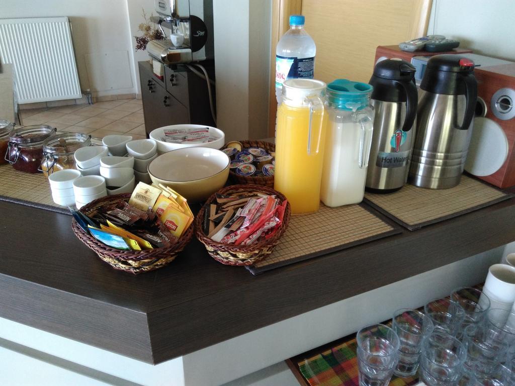 Hotel Theasi Diakopto Buitenkant foto